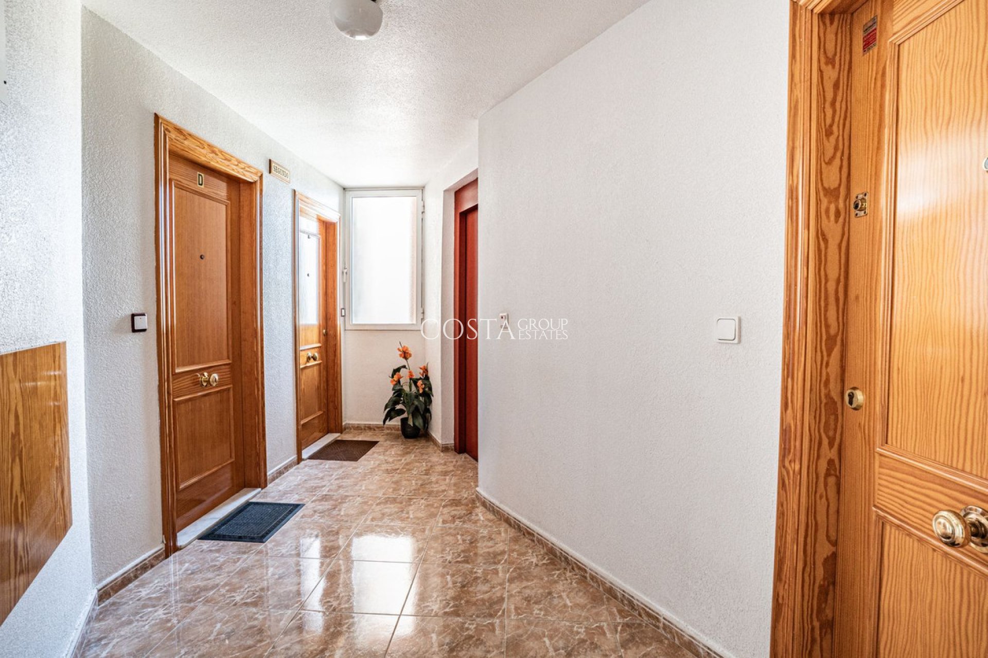 Resale - Apartments -
Torrevieja - Torrevieja Centro