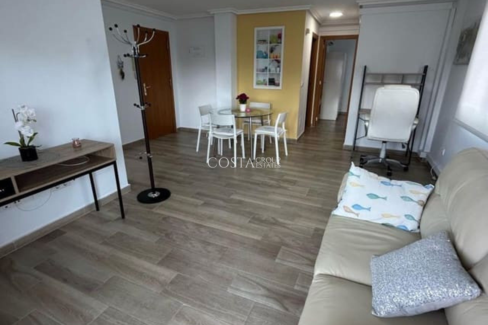 Resale - Apartments -
Torrevieja - Torrevieja Centro