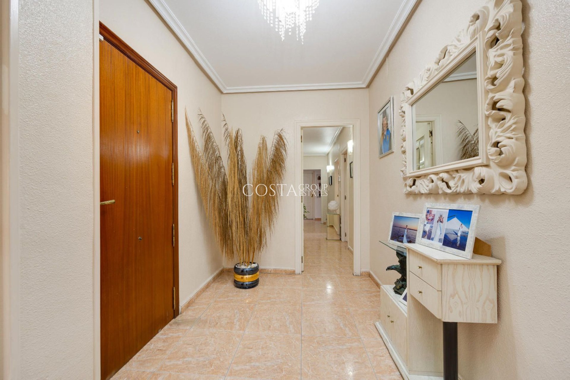 Resale - Apartments -
Torrevieja - Torrevieja Centro