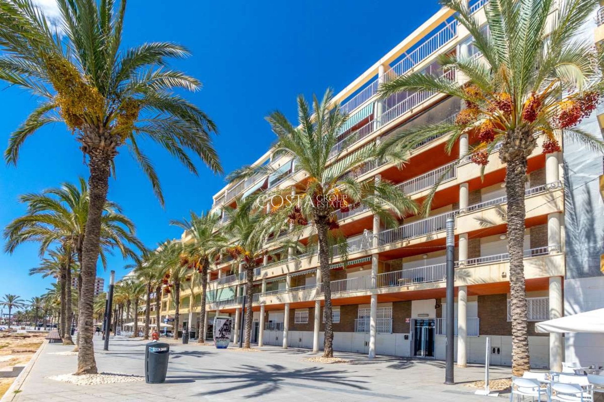 Resale - Apartments -
Torrevieja - Torrevieja Centro