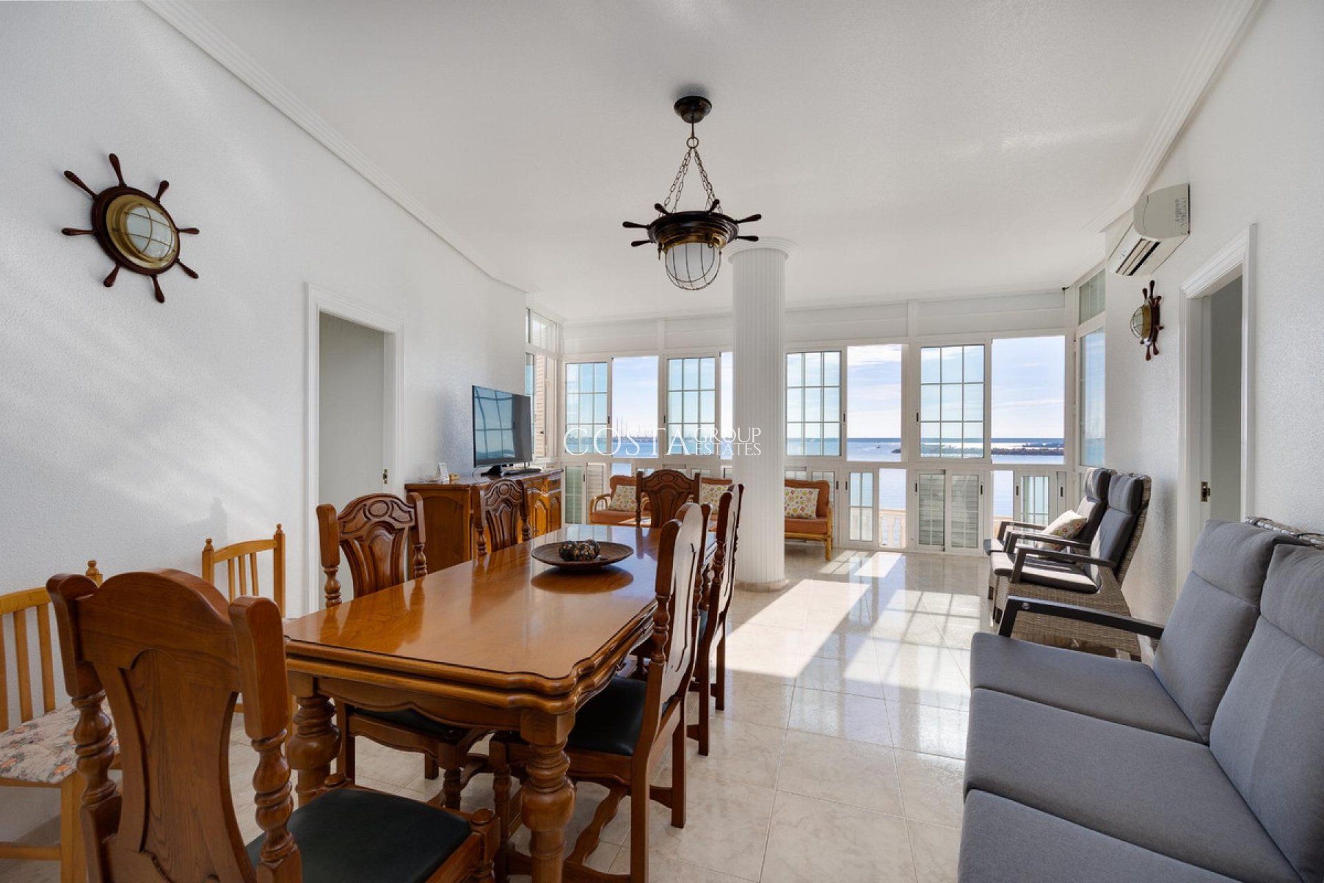 Resale - Apartments -
Torrevieja - Torrevieja Centro