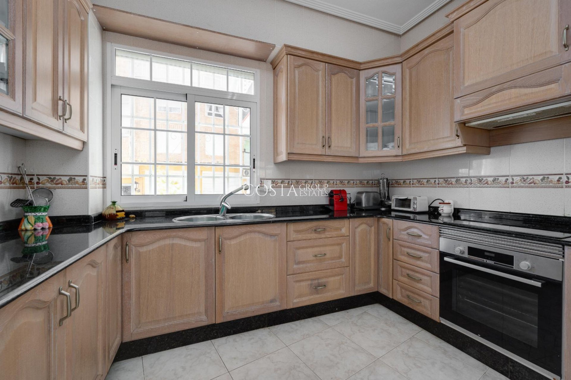 Resale - Apartments -
Torrevieja - Torrevieja Centro