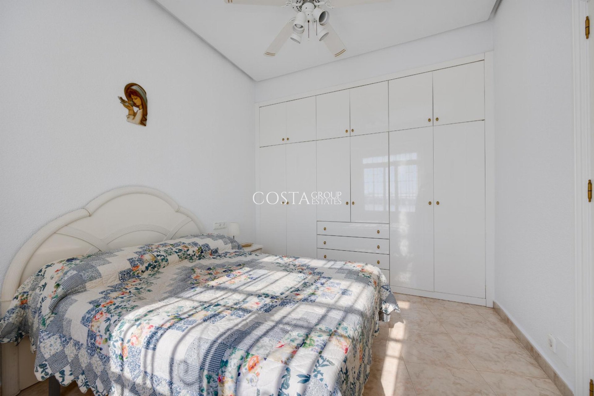 Resale - Apartments -
Torrevieja - Torrevieja Centro