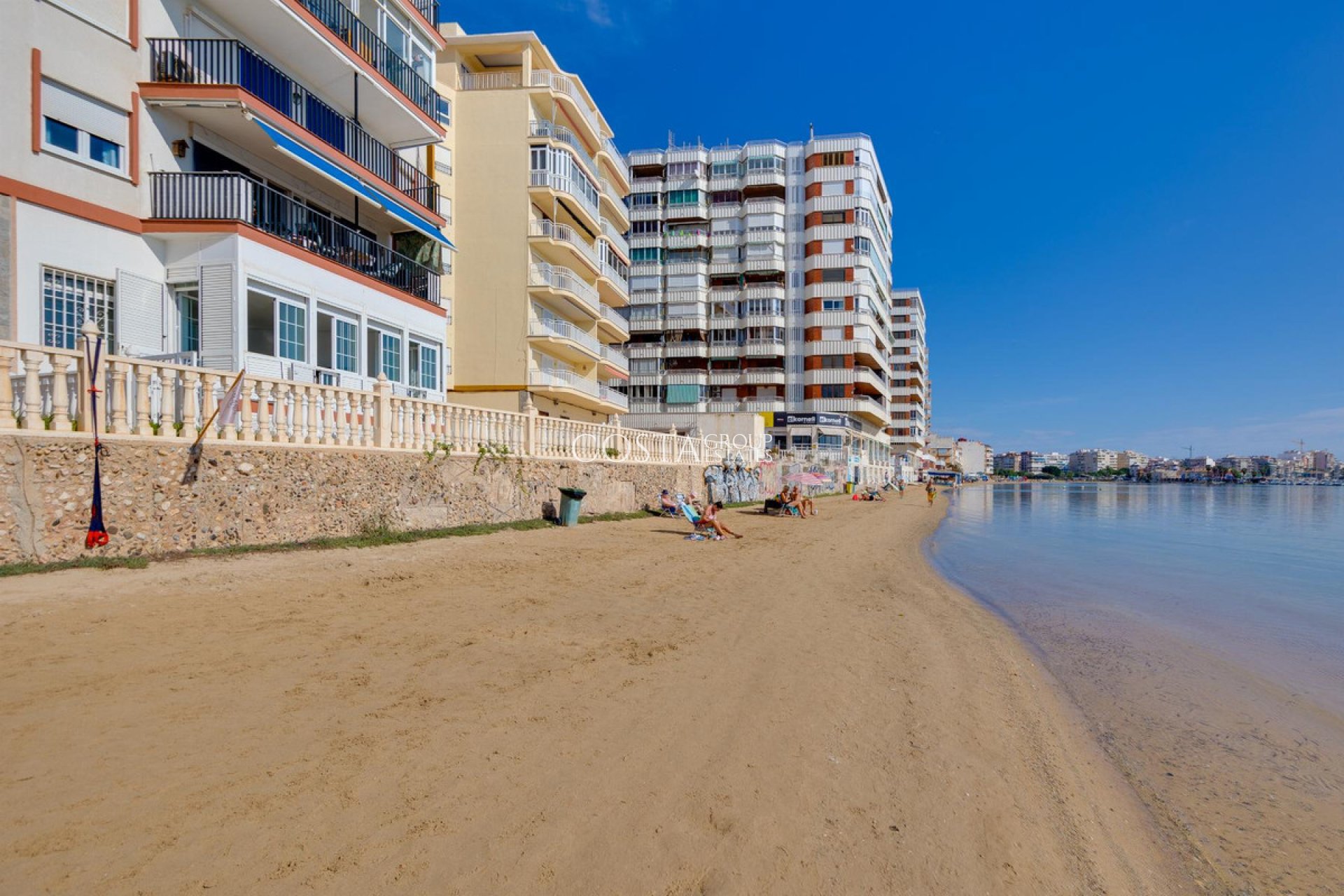 Resale - Apartments -
Torrevieja - Torrevieja Centro