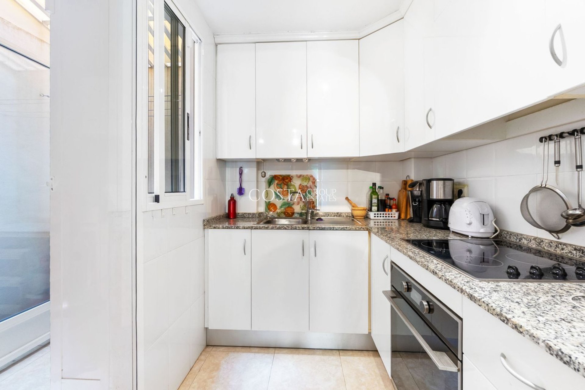 Resale - Apartments -
Torrevieja - Torrevieja Centro