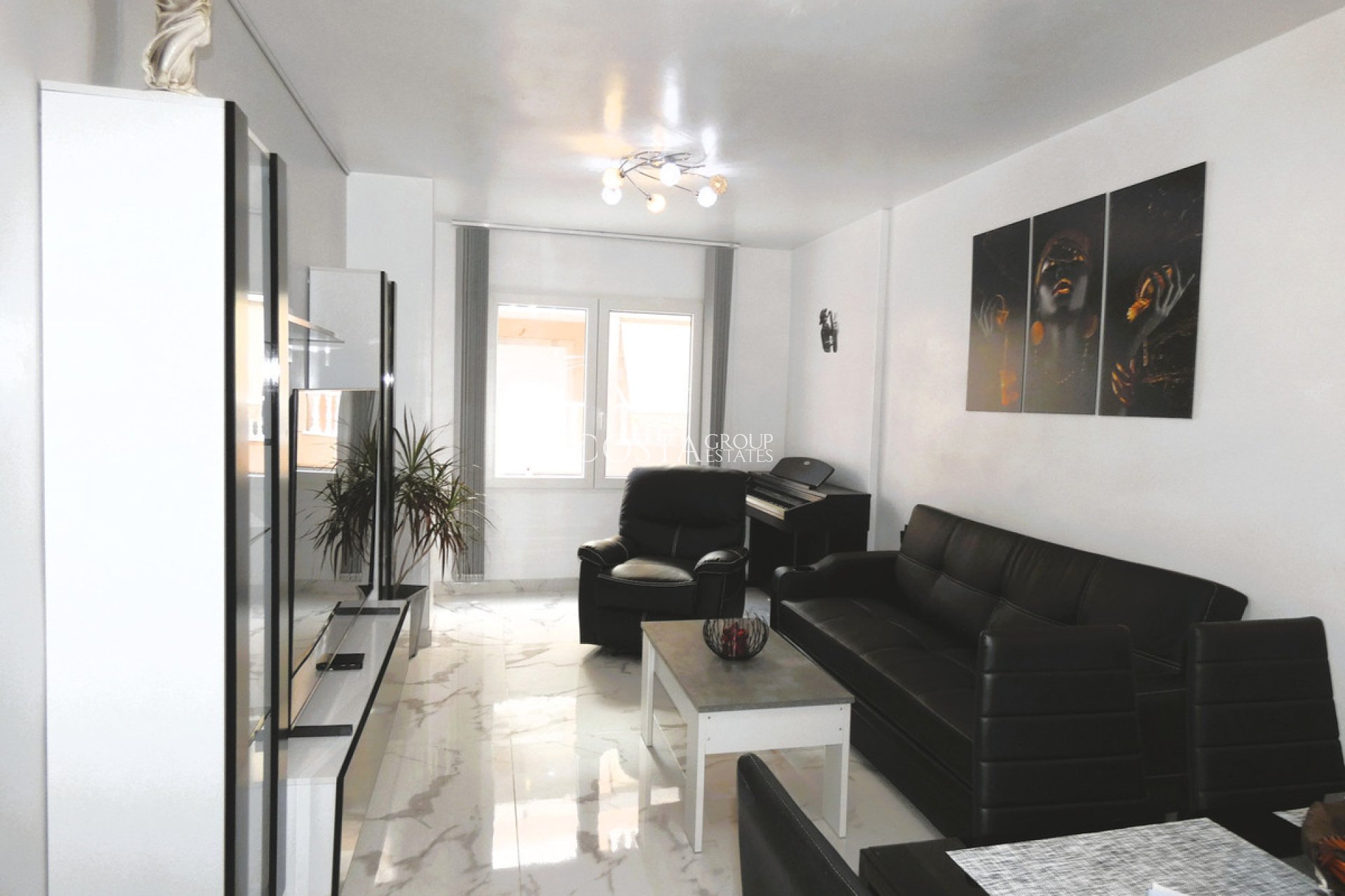 Resale - Apartments -
Torrevieja - Torrevieja Centro