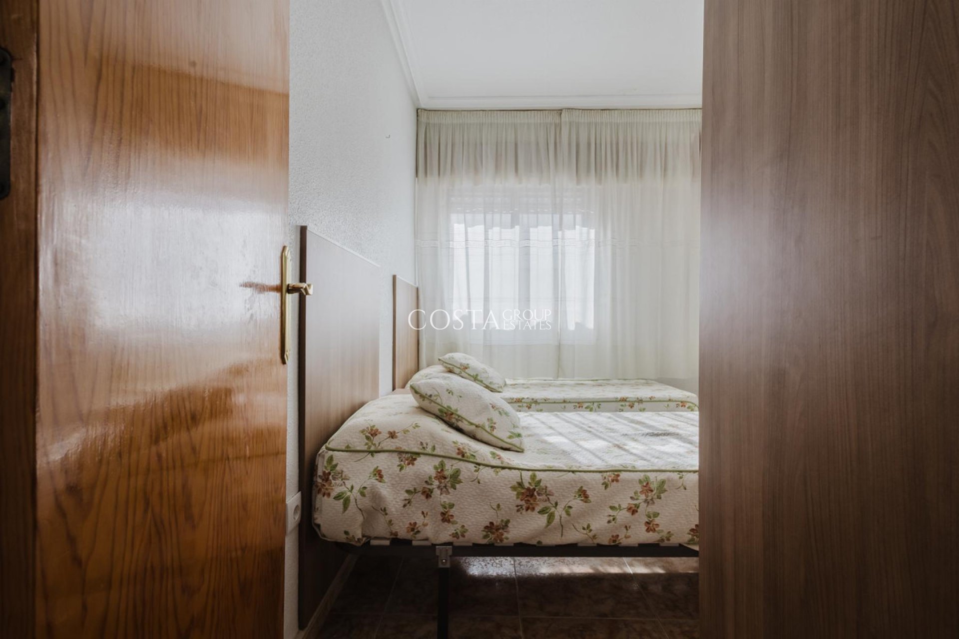 Resale - Apartments -
Torrevieja - Torrevieja Centro