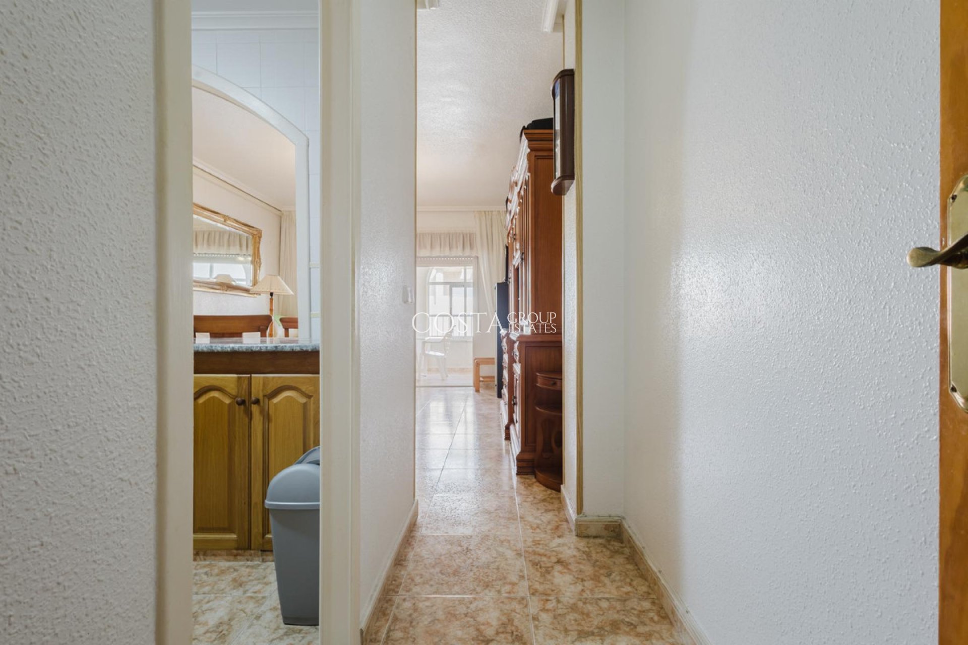 Resale - Apartments -
Torrevieja - Torrevieja Centro