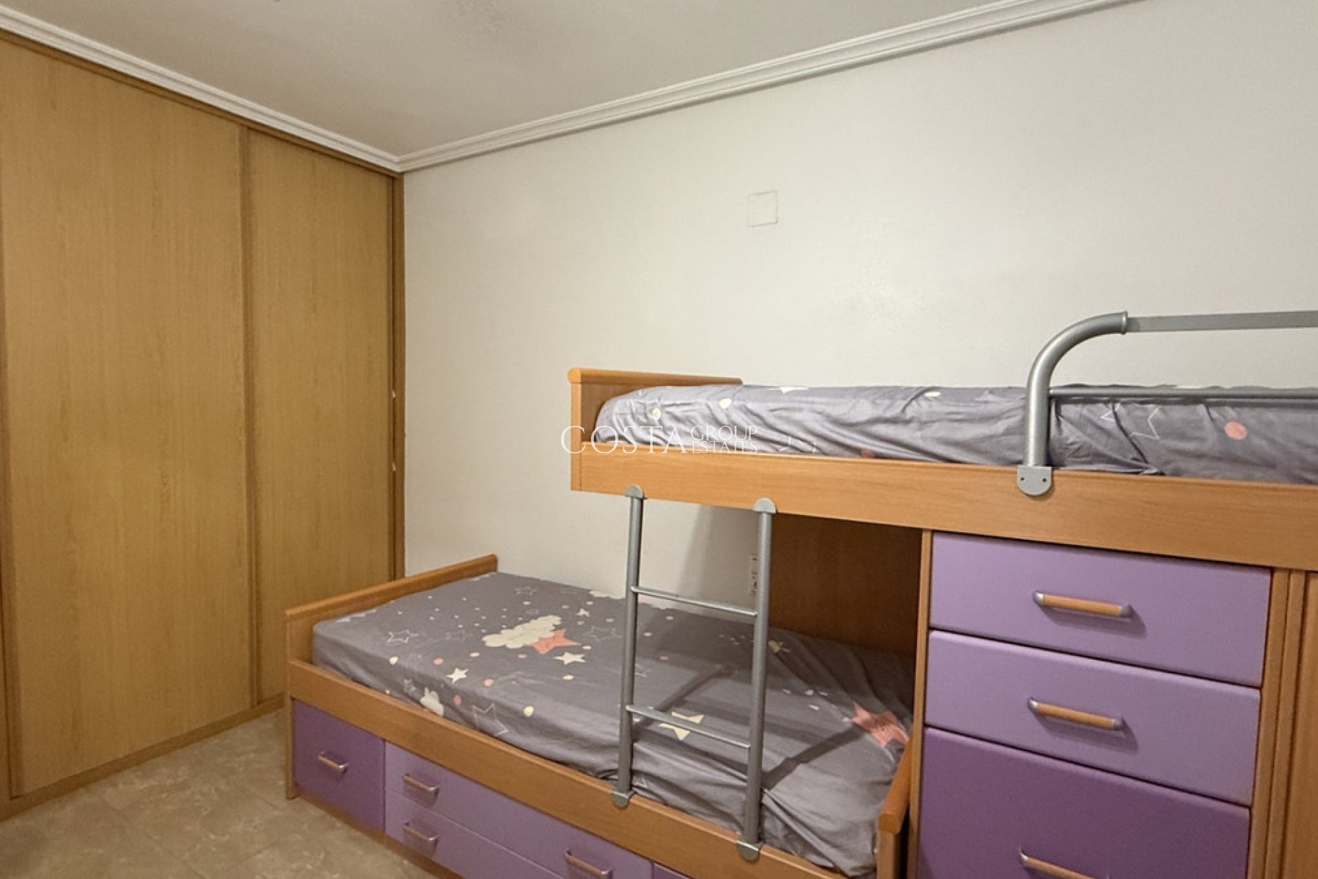 Resale - Apartments -
Torrevieja - Torrevieja Centro