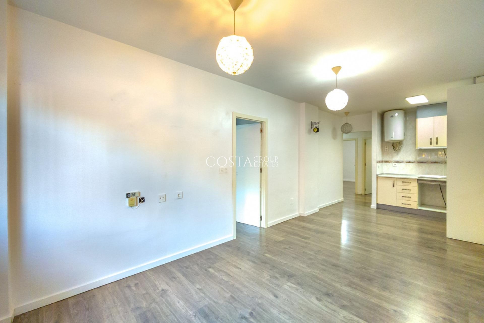 Resale - Apartments -
Torrevieja - Torrevieja Centro