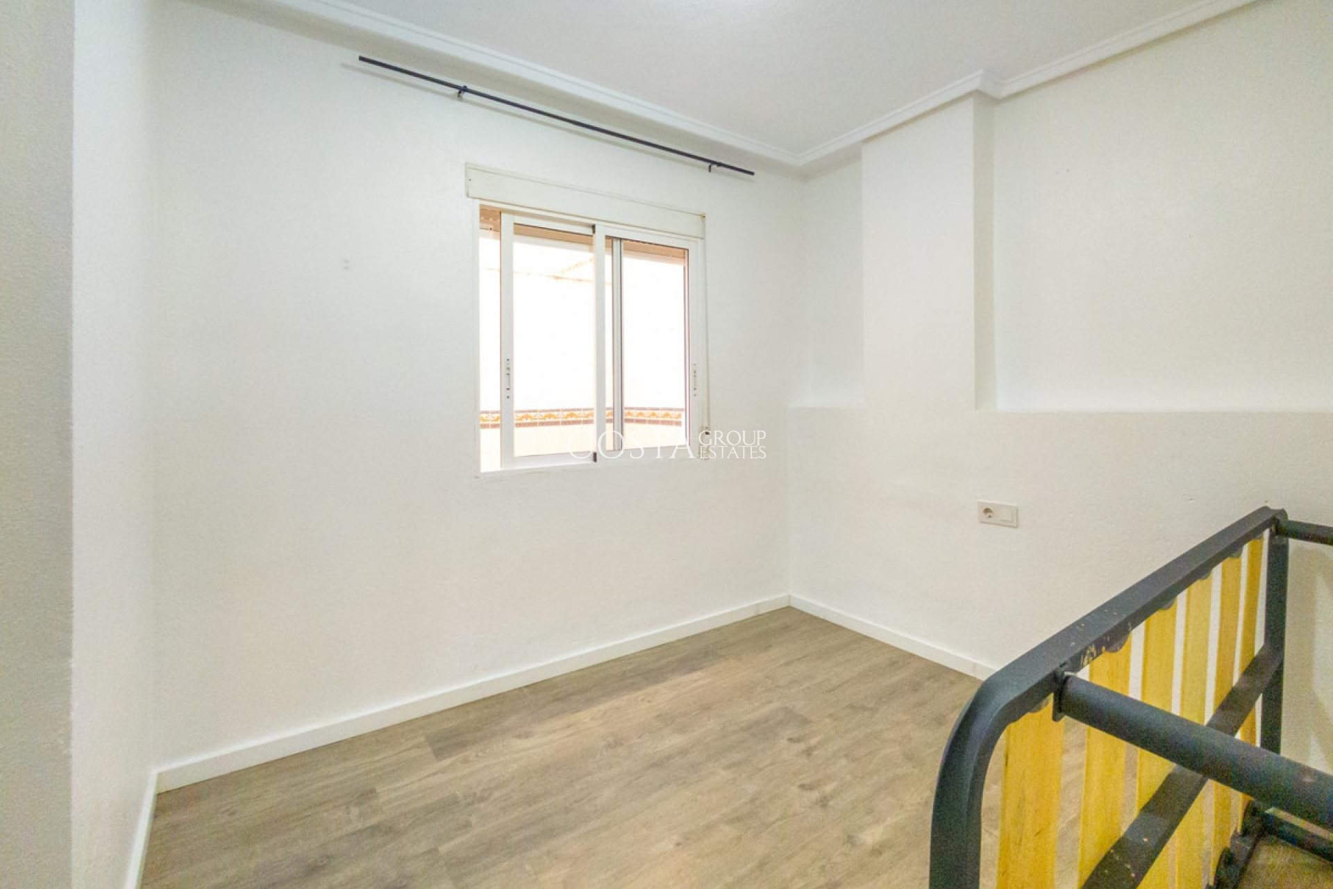 Resale - Apartments -
Torrevieja - Torrevieja Centro