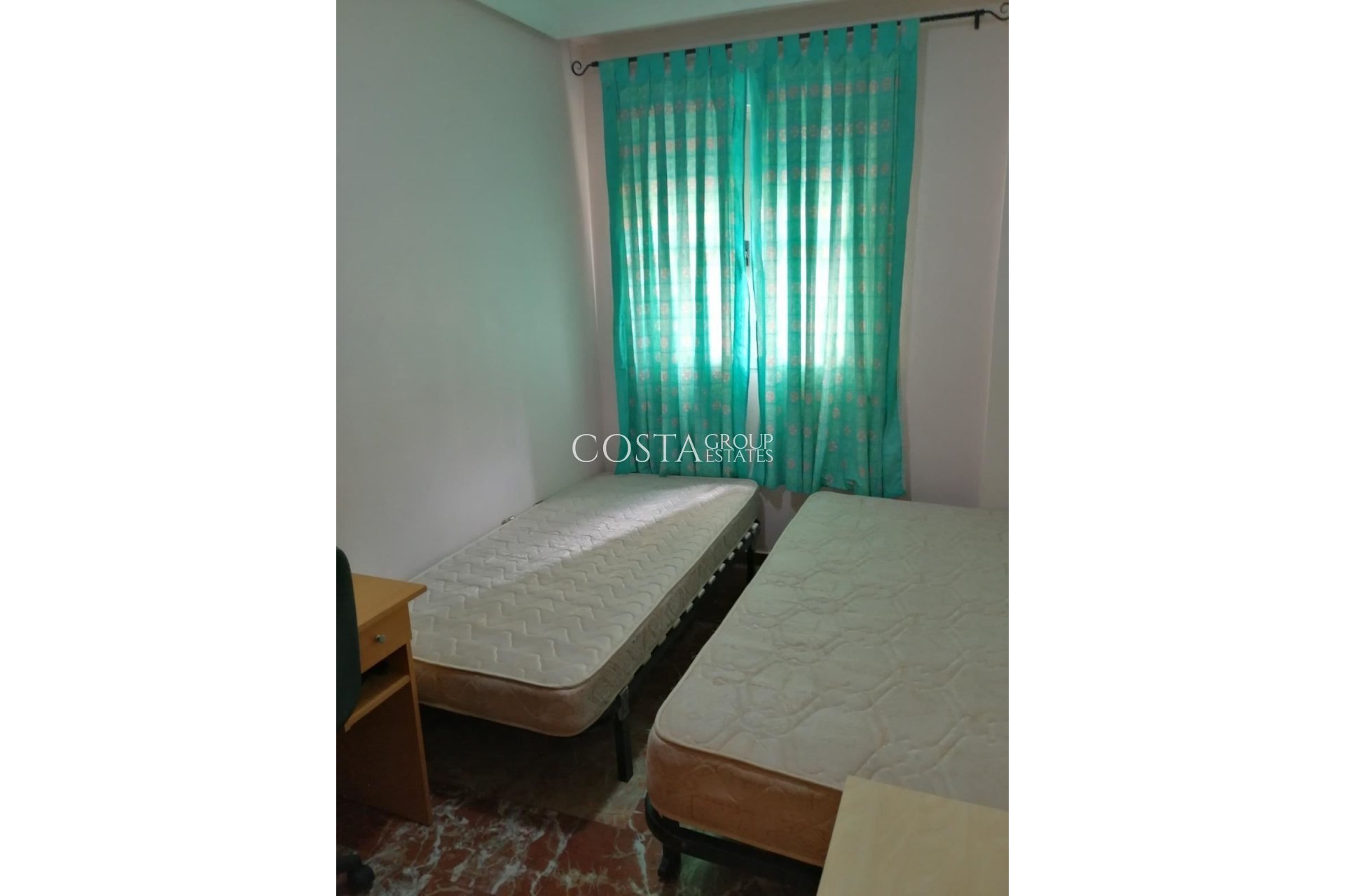 Resale - Apartments -
Torrevieja - Torrevieja Centro