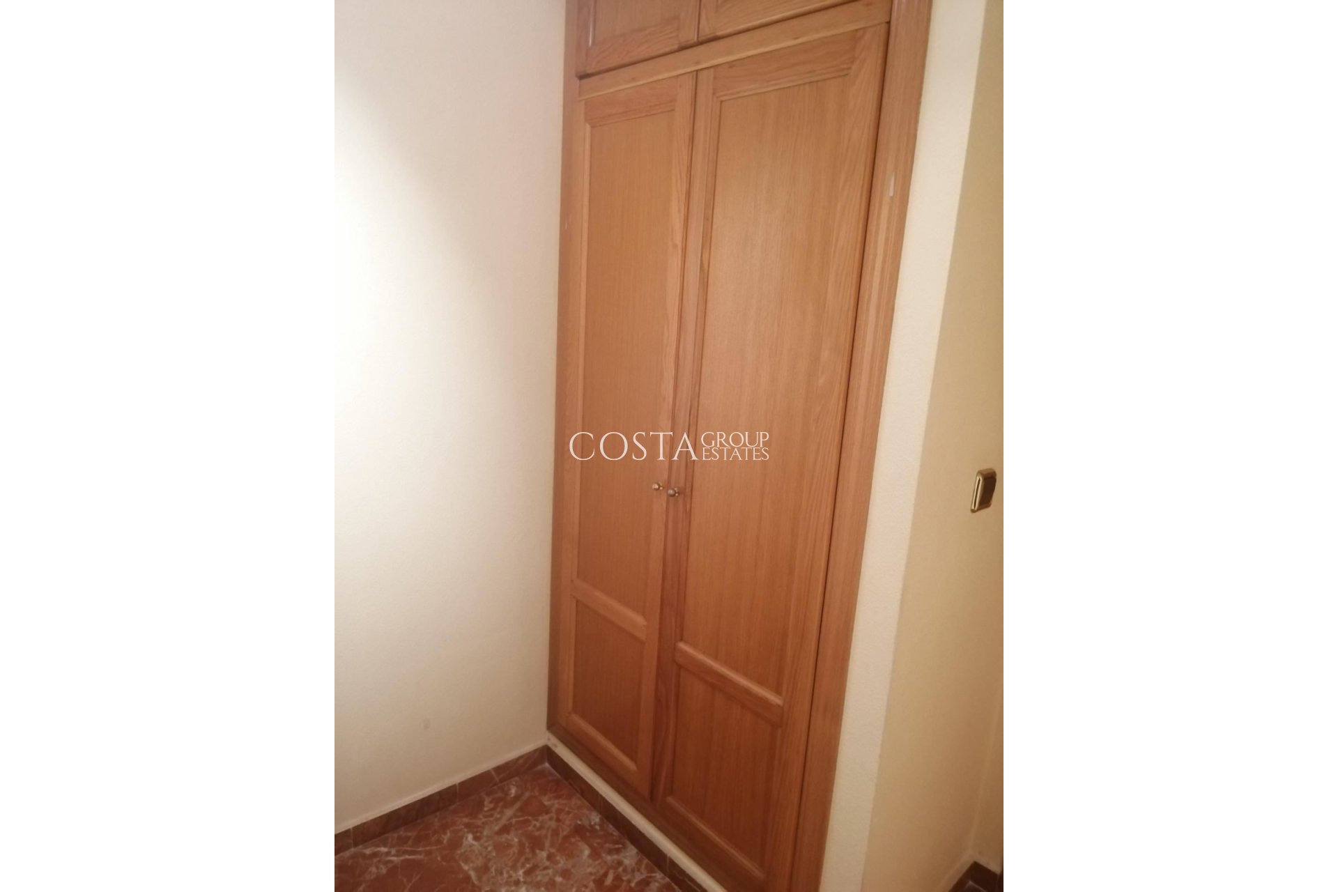 Resale - Apartments -
Torrevieja - Torrevieja Centro