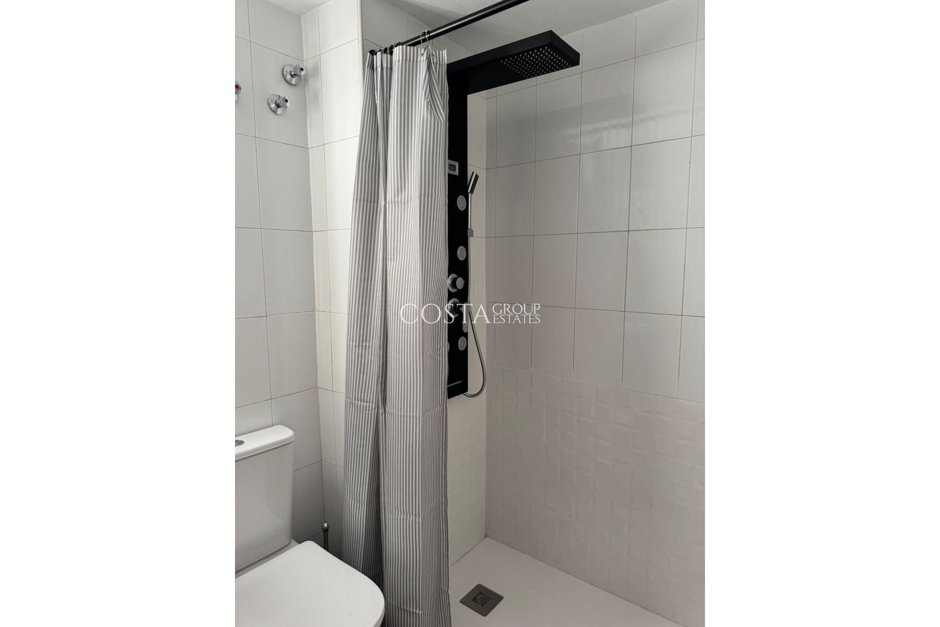 Resale - Apartments -
Torrevieja - Torrevieja Centro