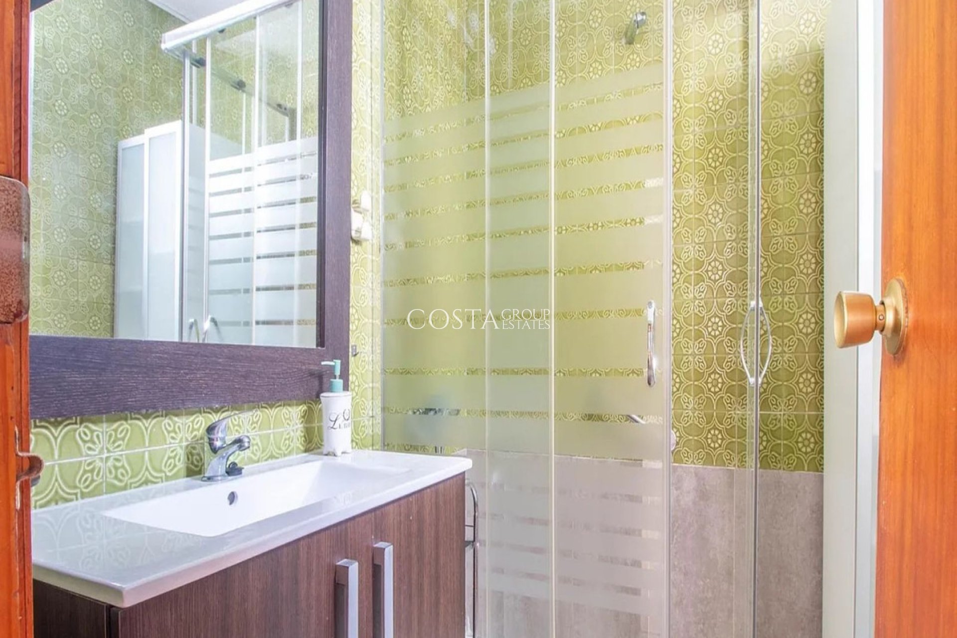 Resale - Apartments -
Torrevieja - Torrevieja Centro