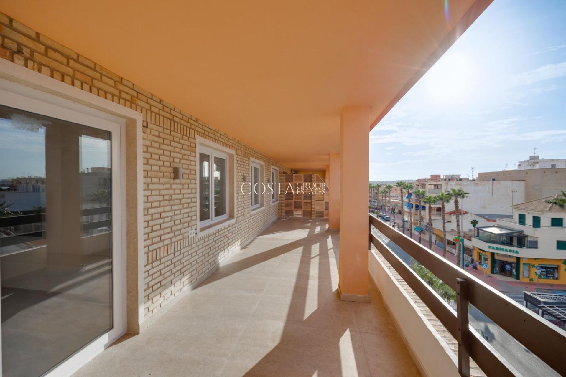 Resale - Apartments -
Torrevieja - Torrevieja Centro