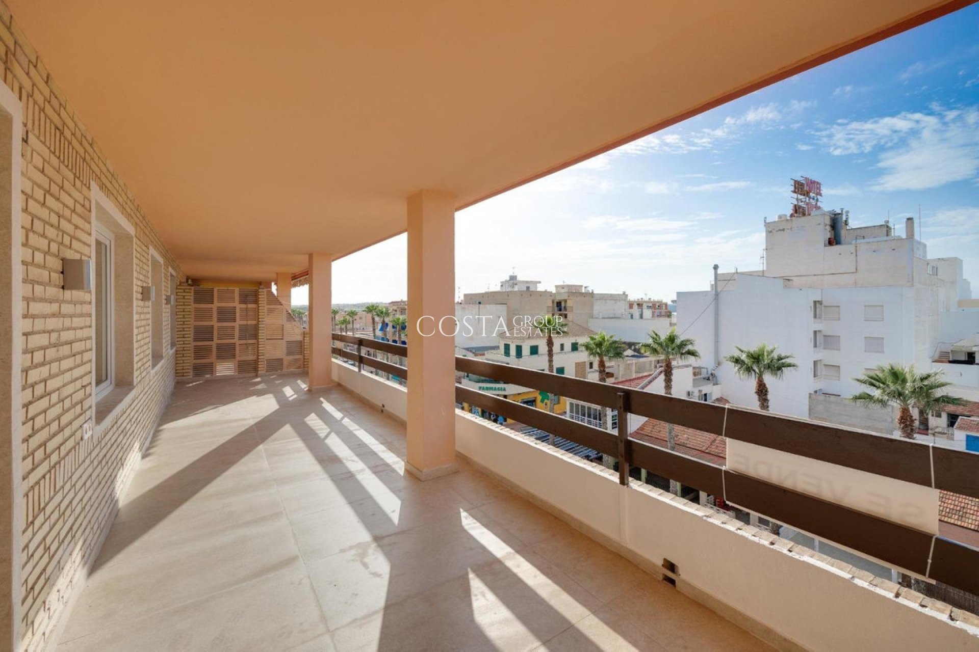 Resale - Apartments -
Torrevieja - Torrevieja Centro