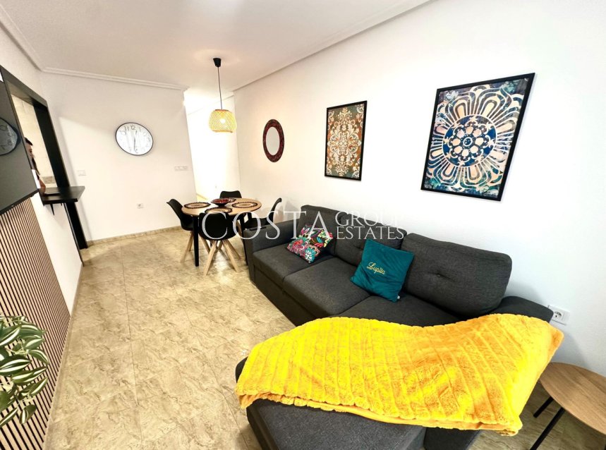 Resale - Apartments -
Torrevieja - Torrevieja Centro