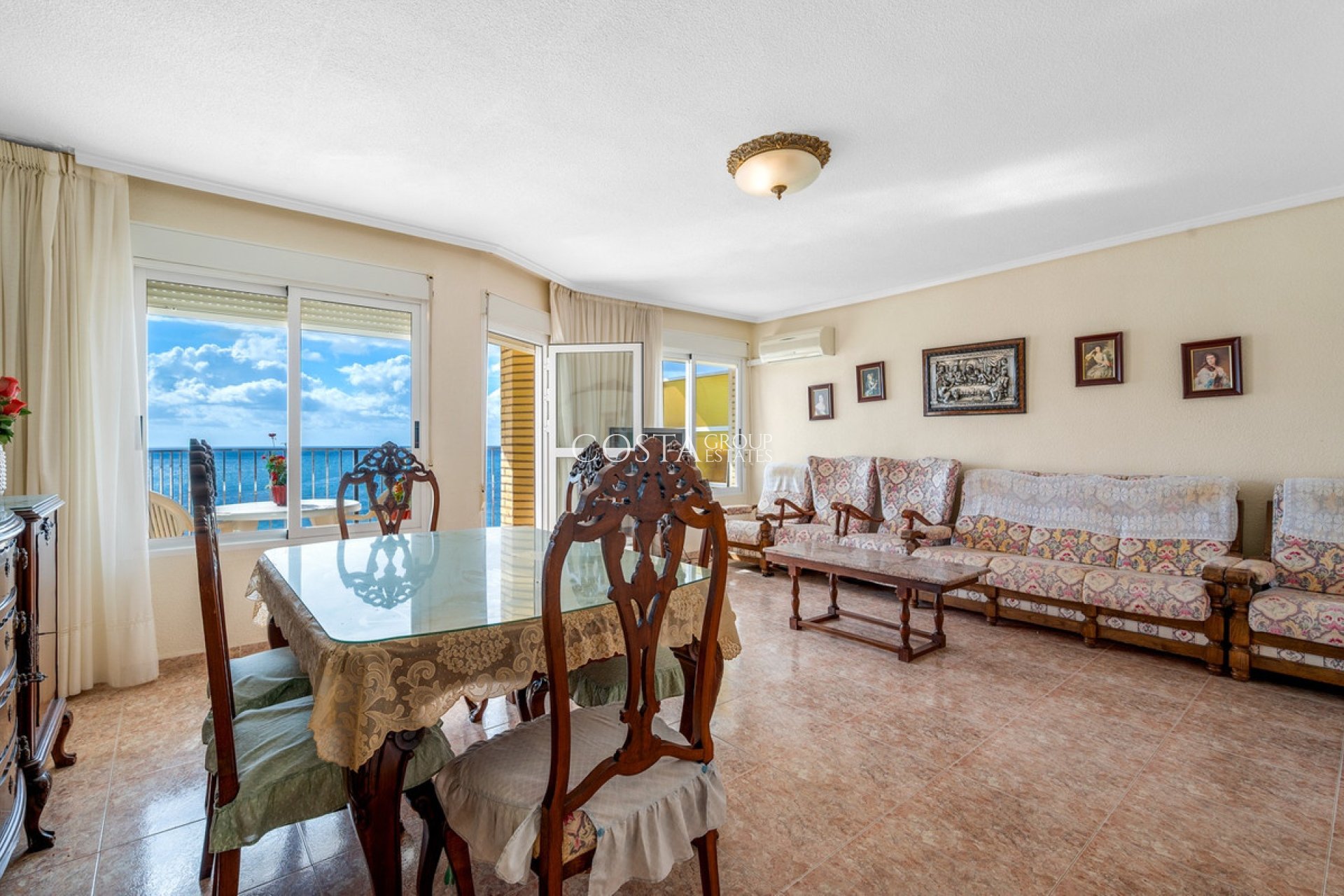 Resale - Apartments -
Torrevieja - Torrevieja Centro