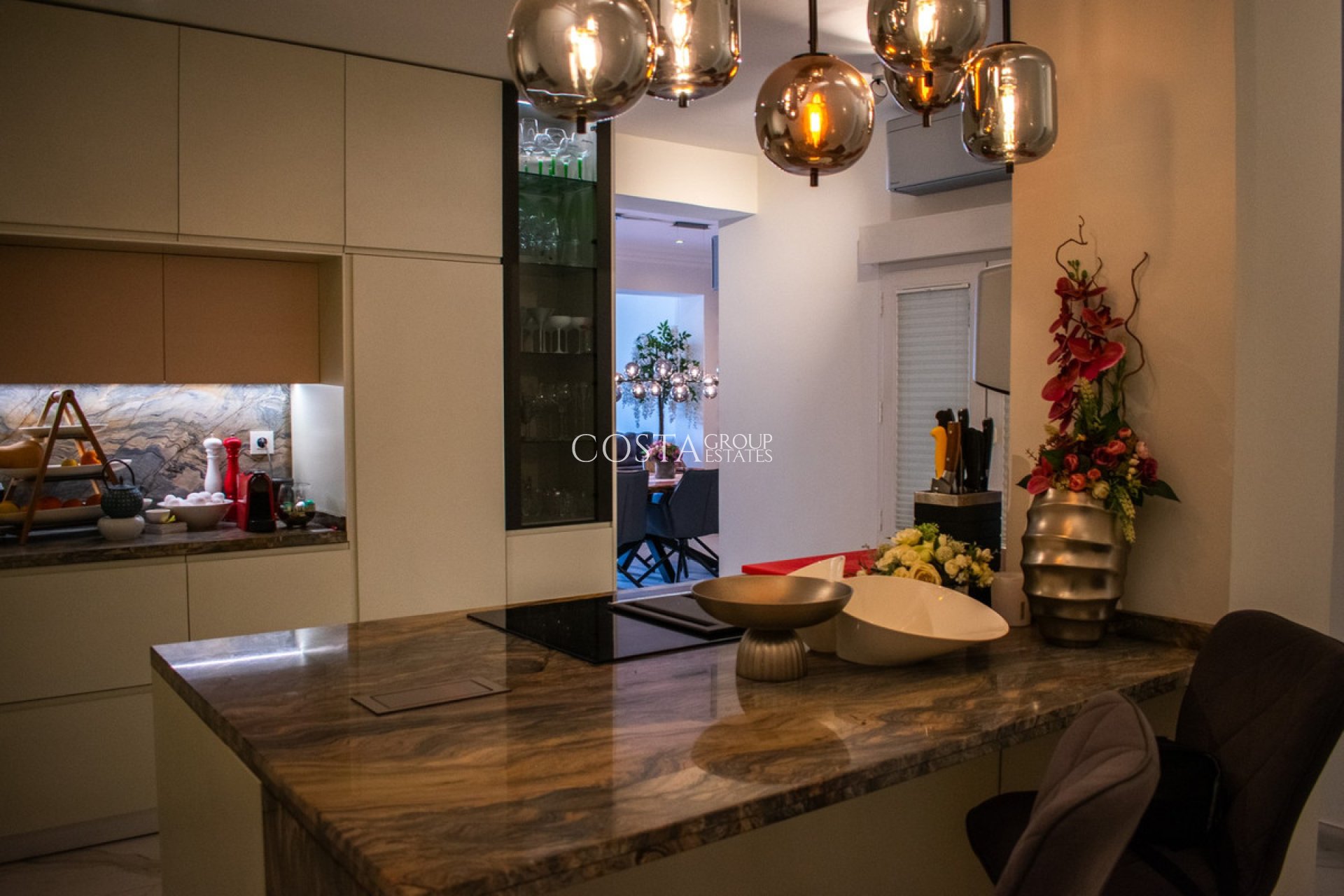 Resale - Apartments -
Torrevieja - Torrevieja Centro