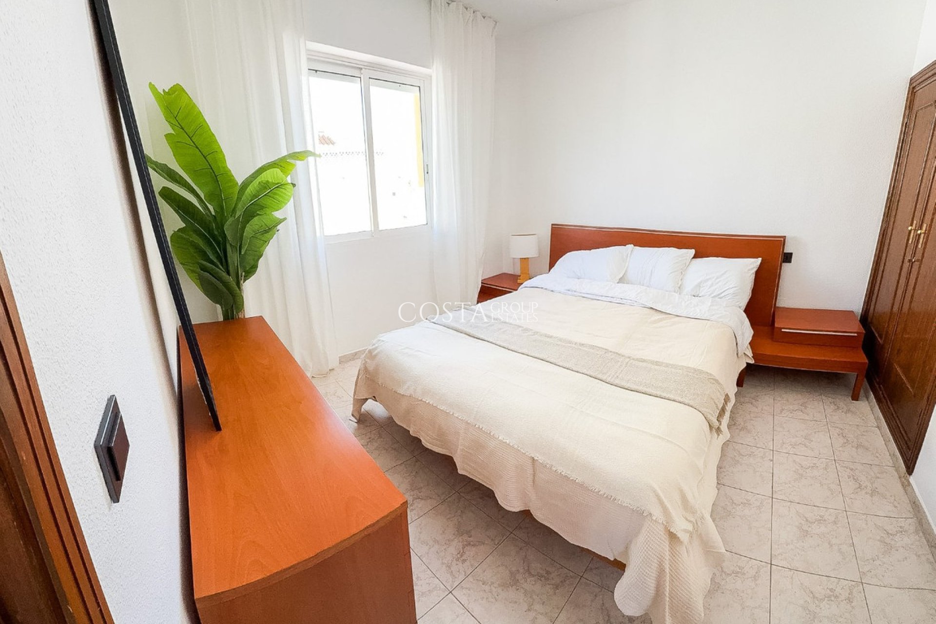 Resale - Apartments -
Torrevieja - Torrevieja Centro
