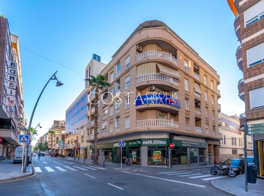 Resale - Apartments -
Torrevieja - Torrevieja Centro