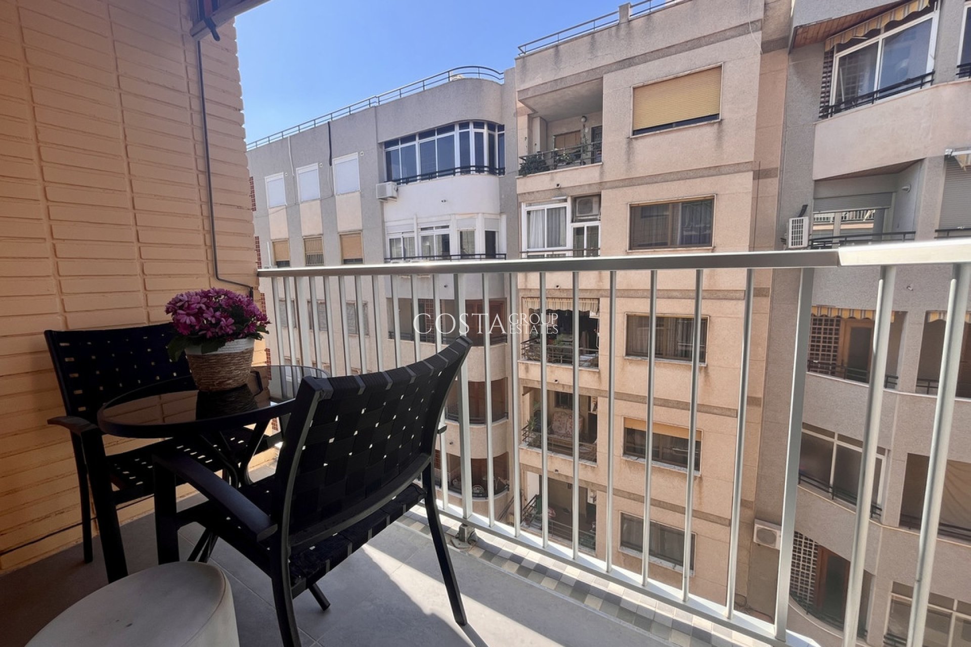 Resale - Apartments -
Torrevieja