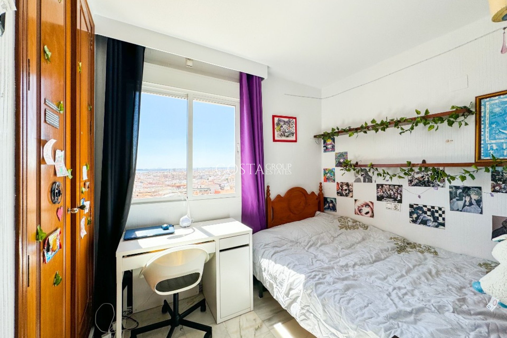 Resale - Apartments -
Torrevieja