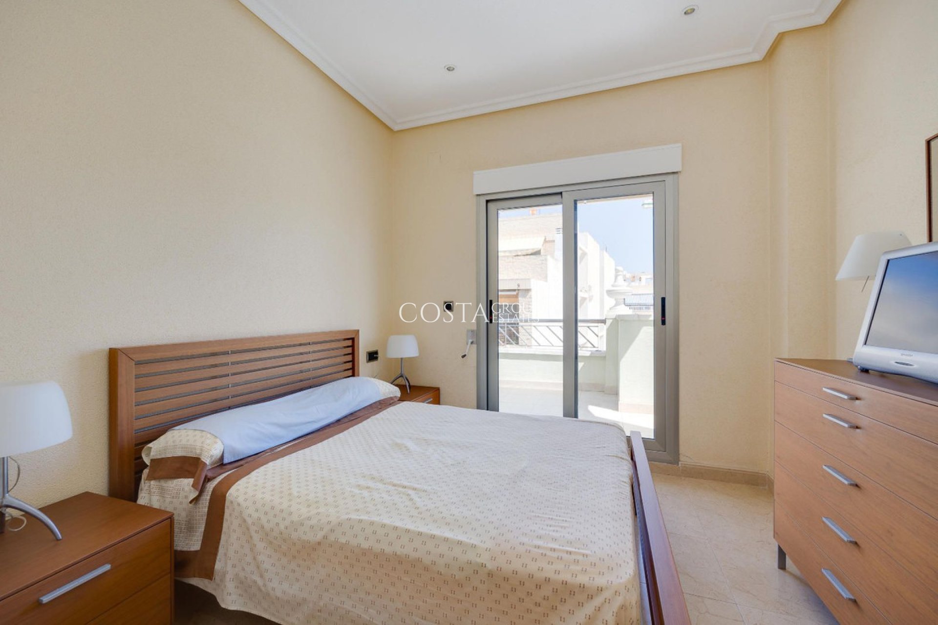 Resale - Apartments -
Torrevieja