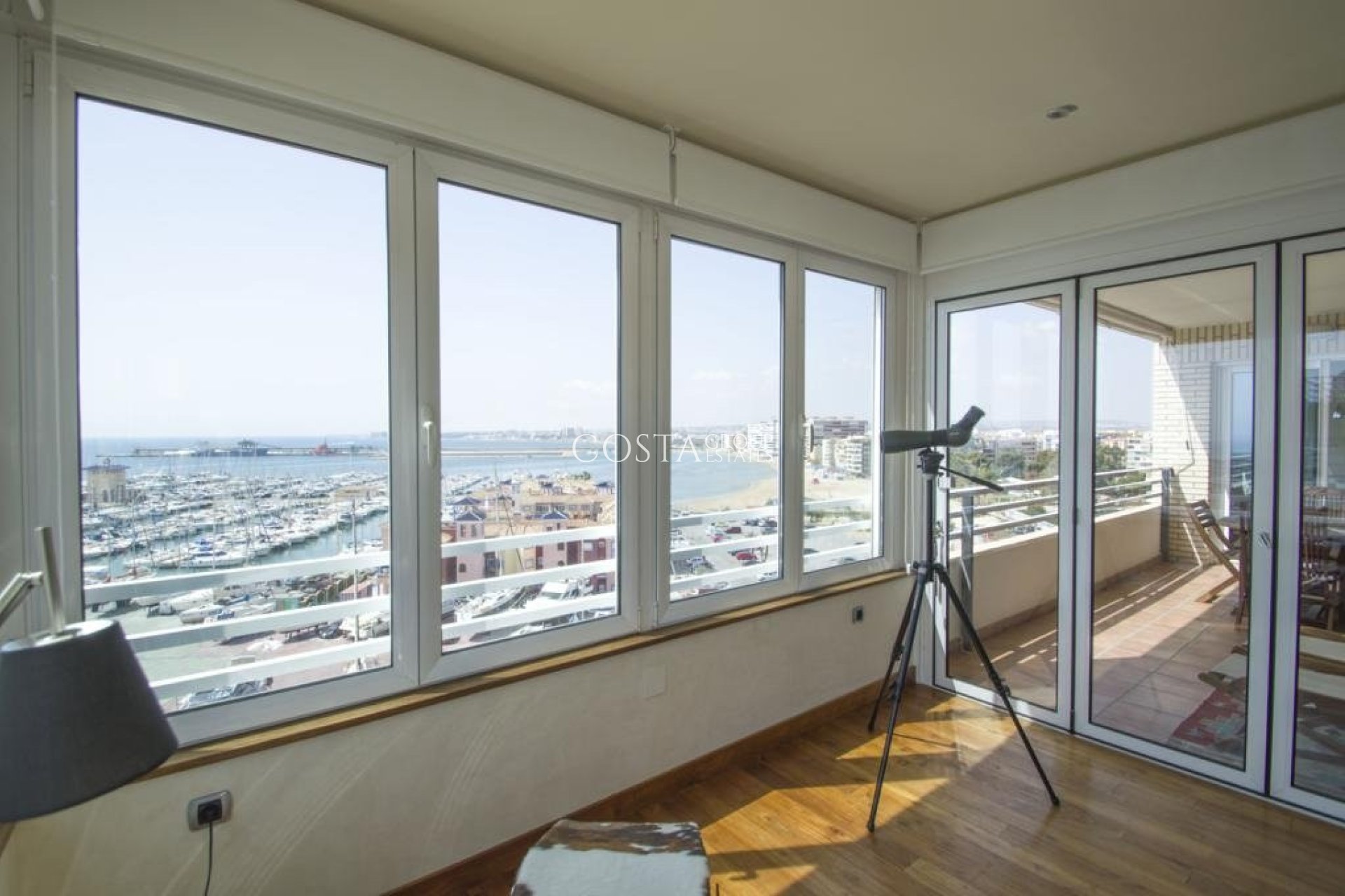 Resale - Apartments -
Torrevieja