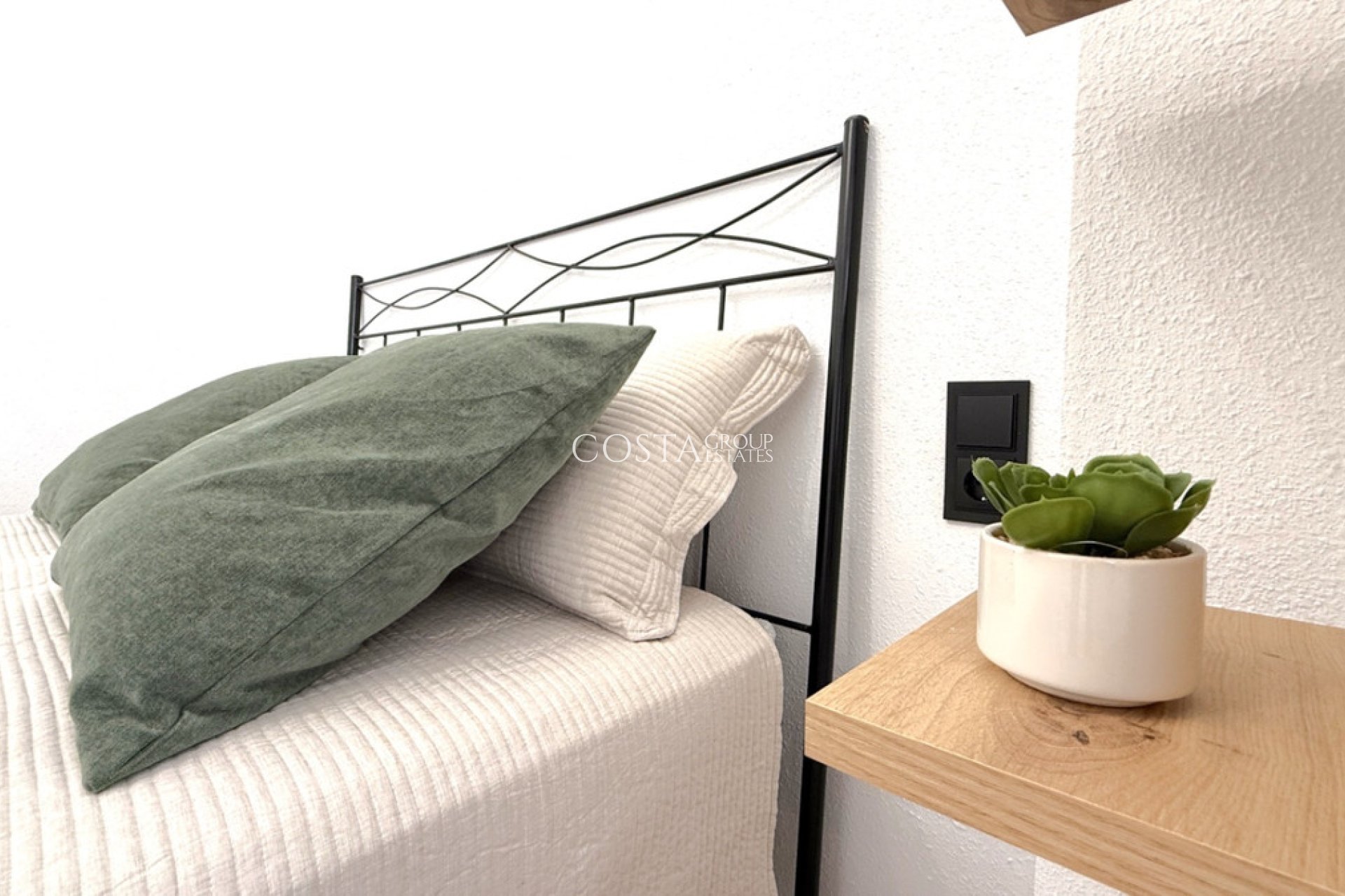 Resale - Apartments -
Torrevieja