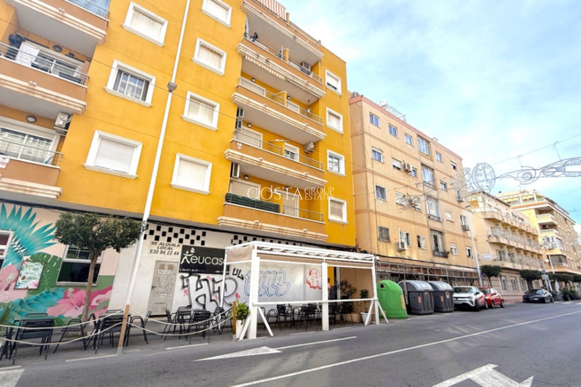 Resale - Apartments -
Torrevieja