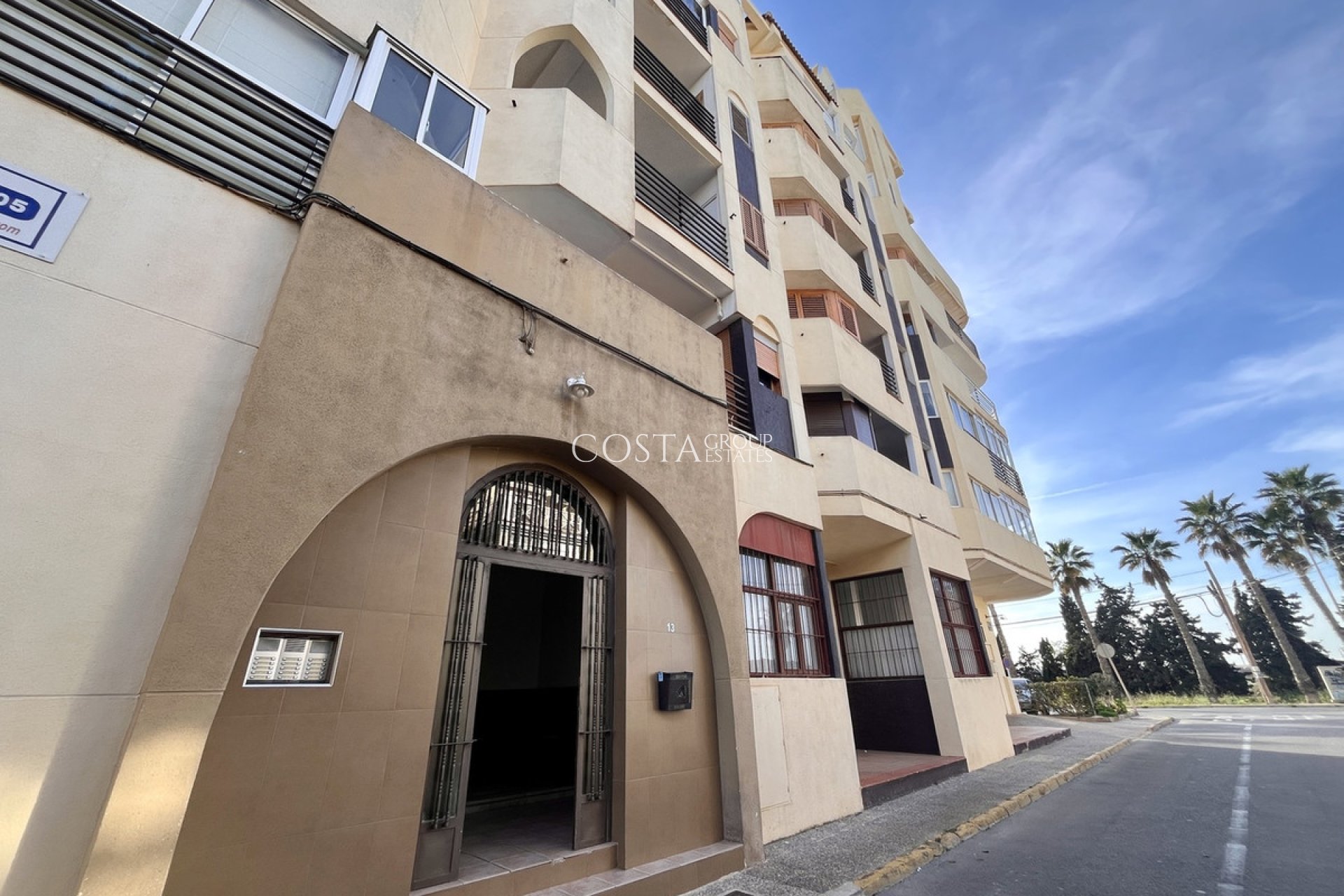 Resale - Apartments -
Torrevieja