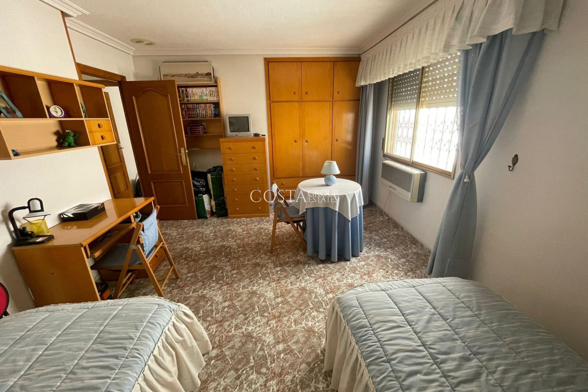 Resale - Apartments -
Torrevieja