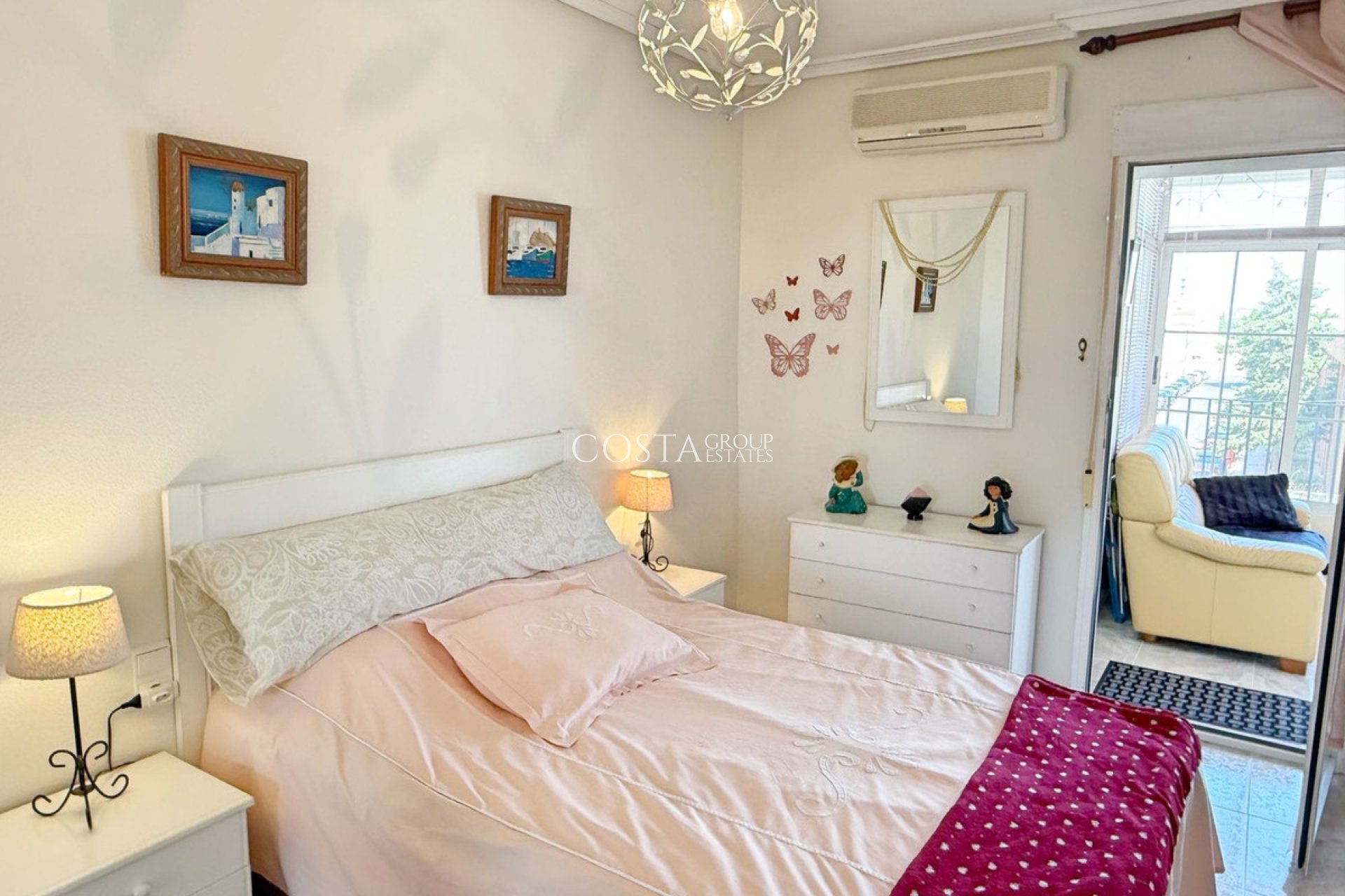 Resale - Apartments -
Torrevieja