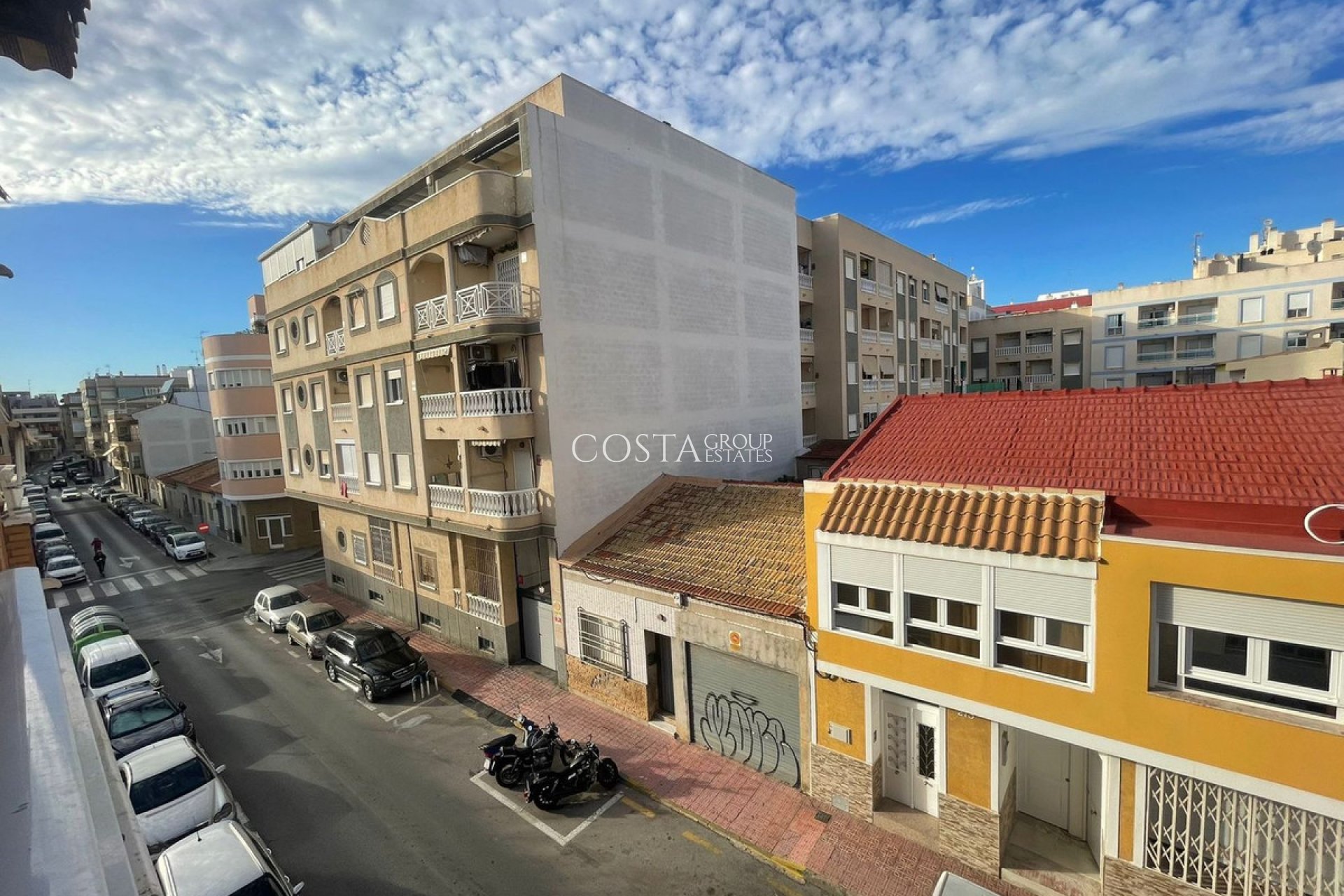 Resale - Apartments -
Torrevieja