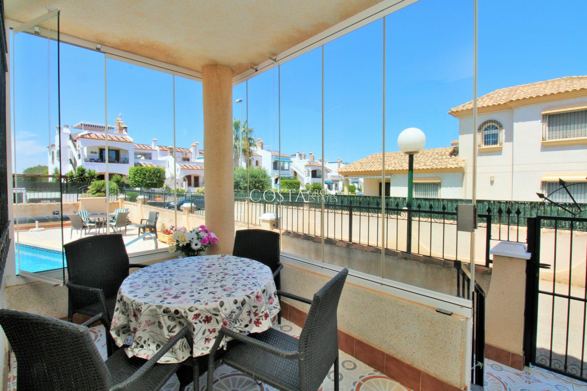 Resale - Apartments -
Villamartín - PAU 8
