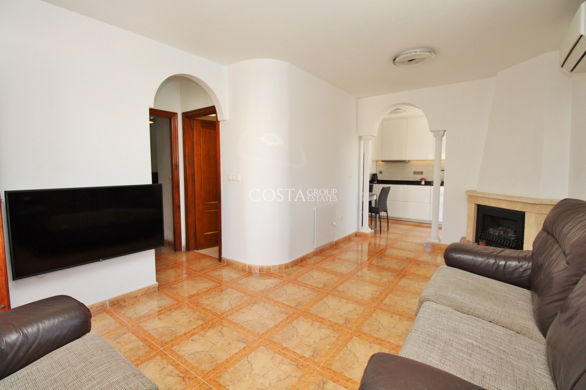Resale - Apartments -
Villamartín - PAU 8
