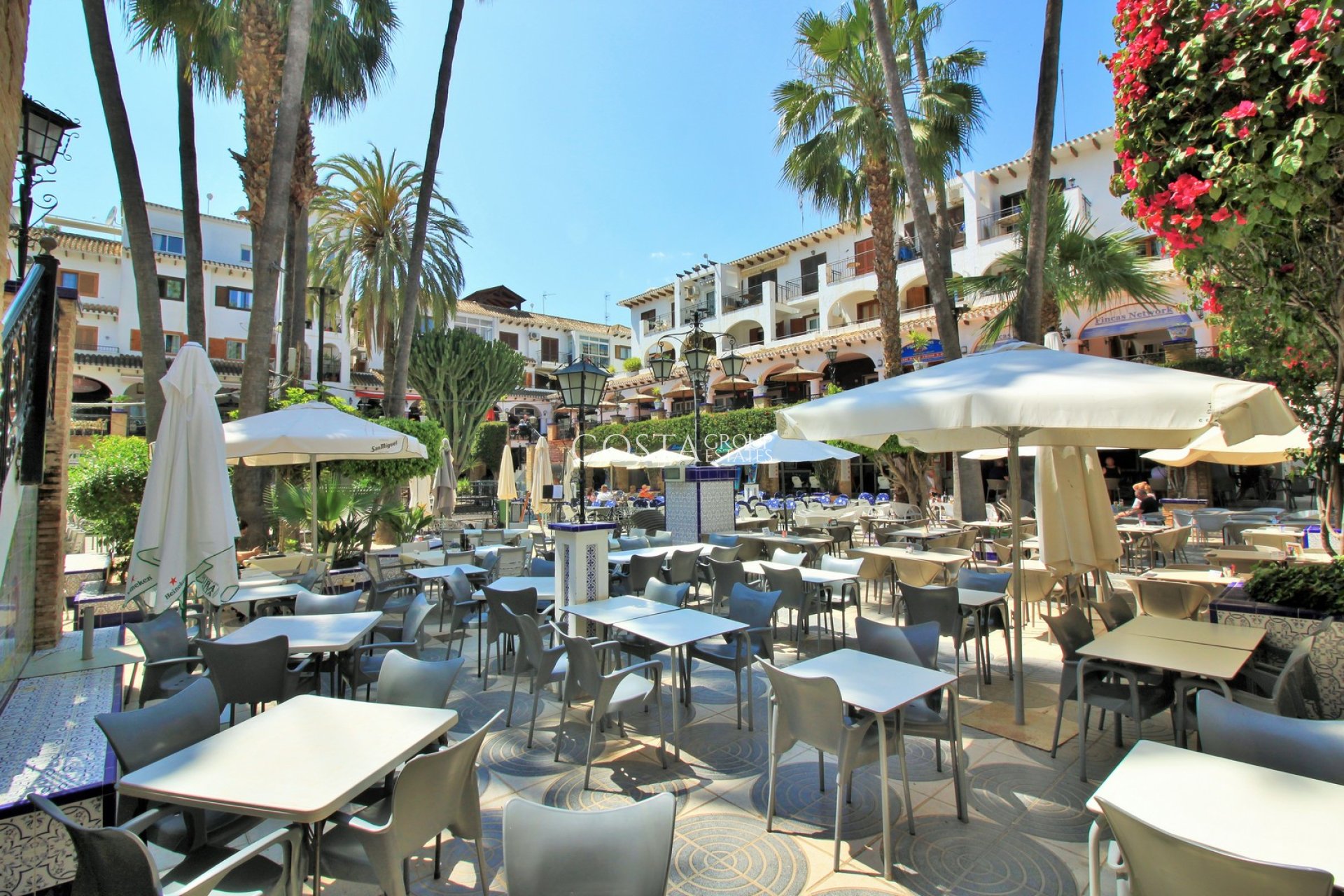 Resale - Apartments -
Villamartín - PAU 8