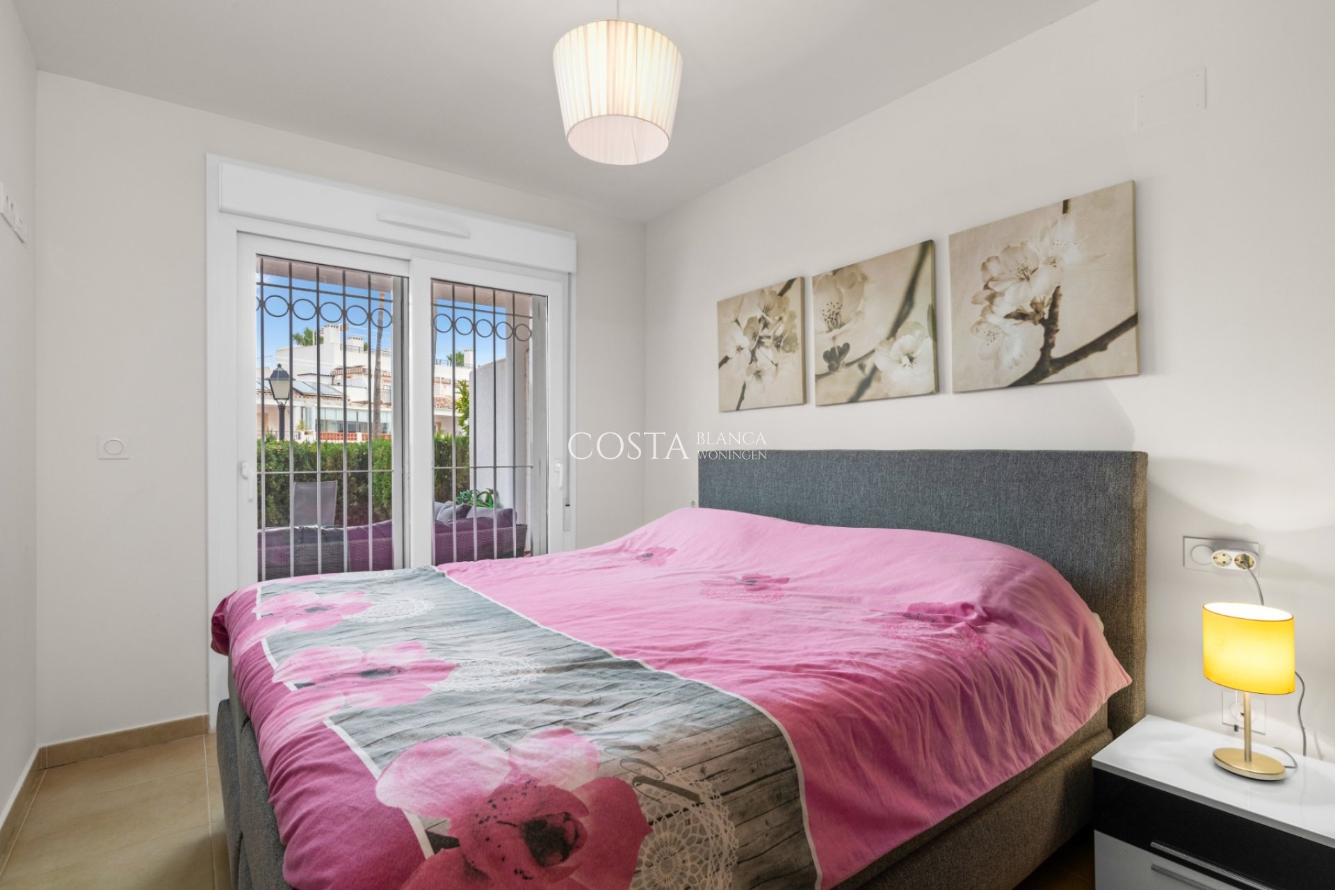 Resale - Apartments -
Villamartín