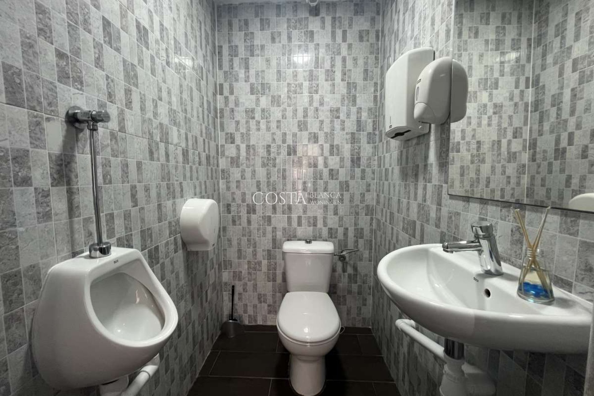 Resale - Commercial -
Dehesa de Campoamor