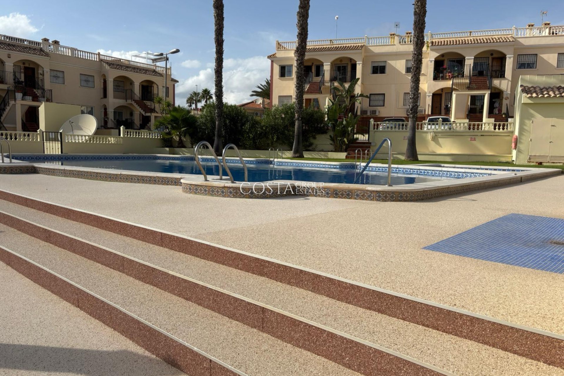 Resale - House -
Algorfa - Algorfa Centro