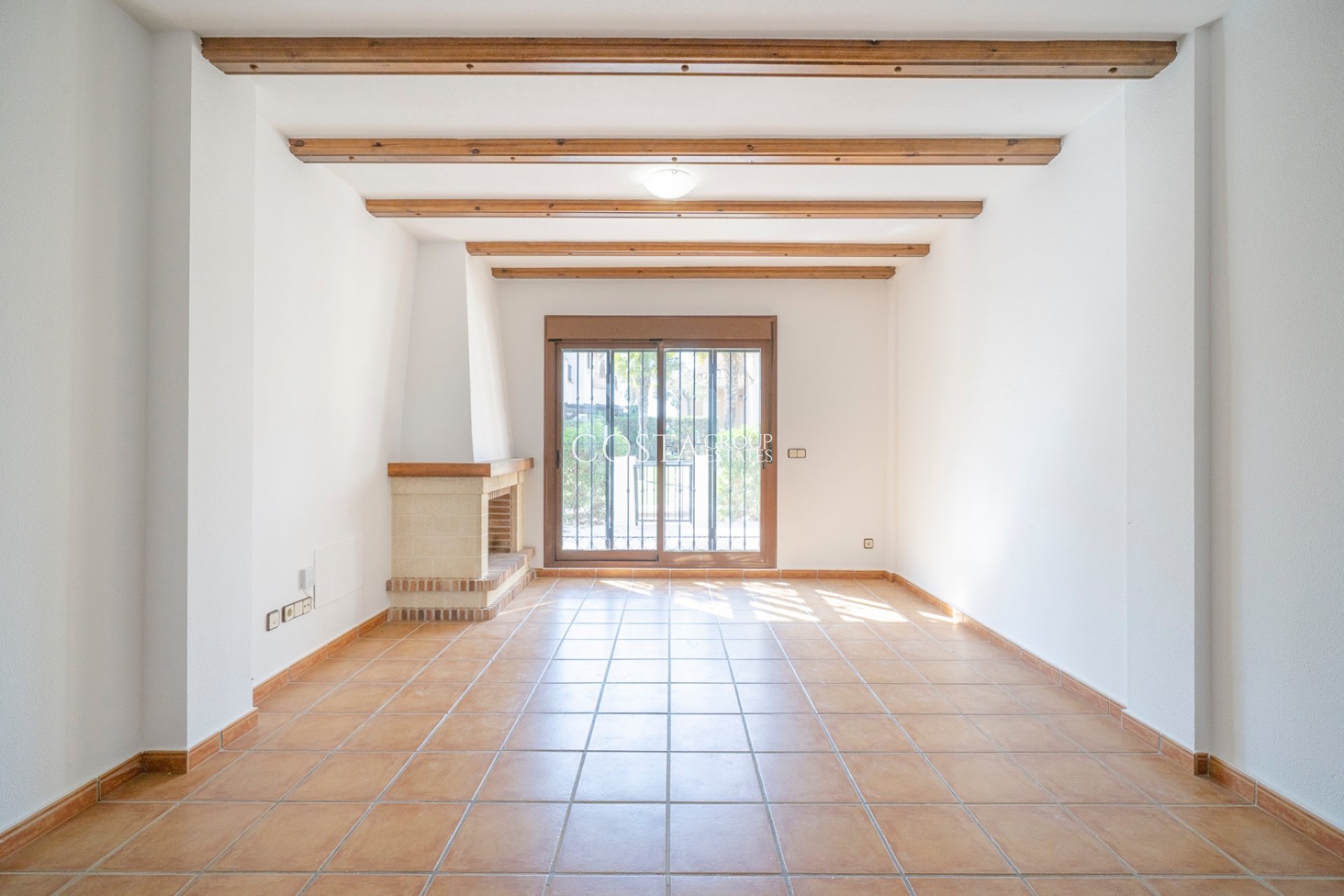 Resale - House -
Algorfa