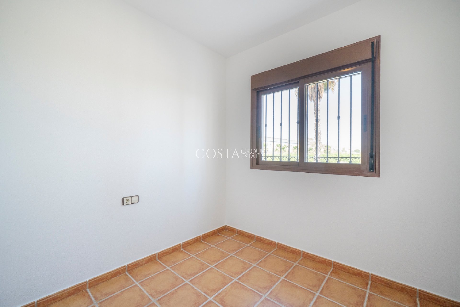 Resale - House -
Algorfa
