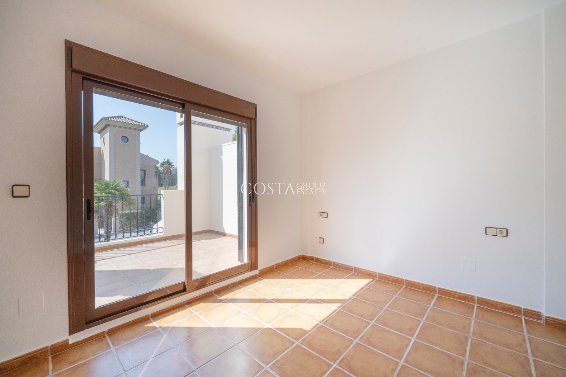 Resale - House -
Algorfa