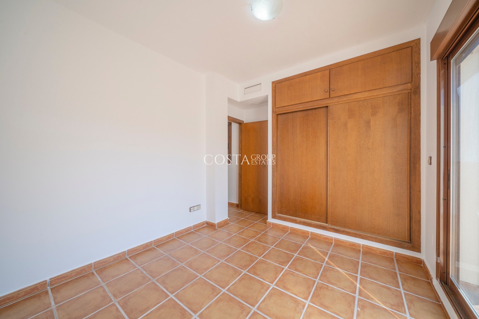 Resale - House -
Algorfa