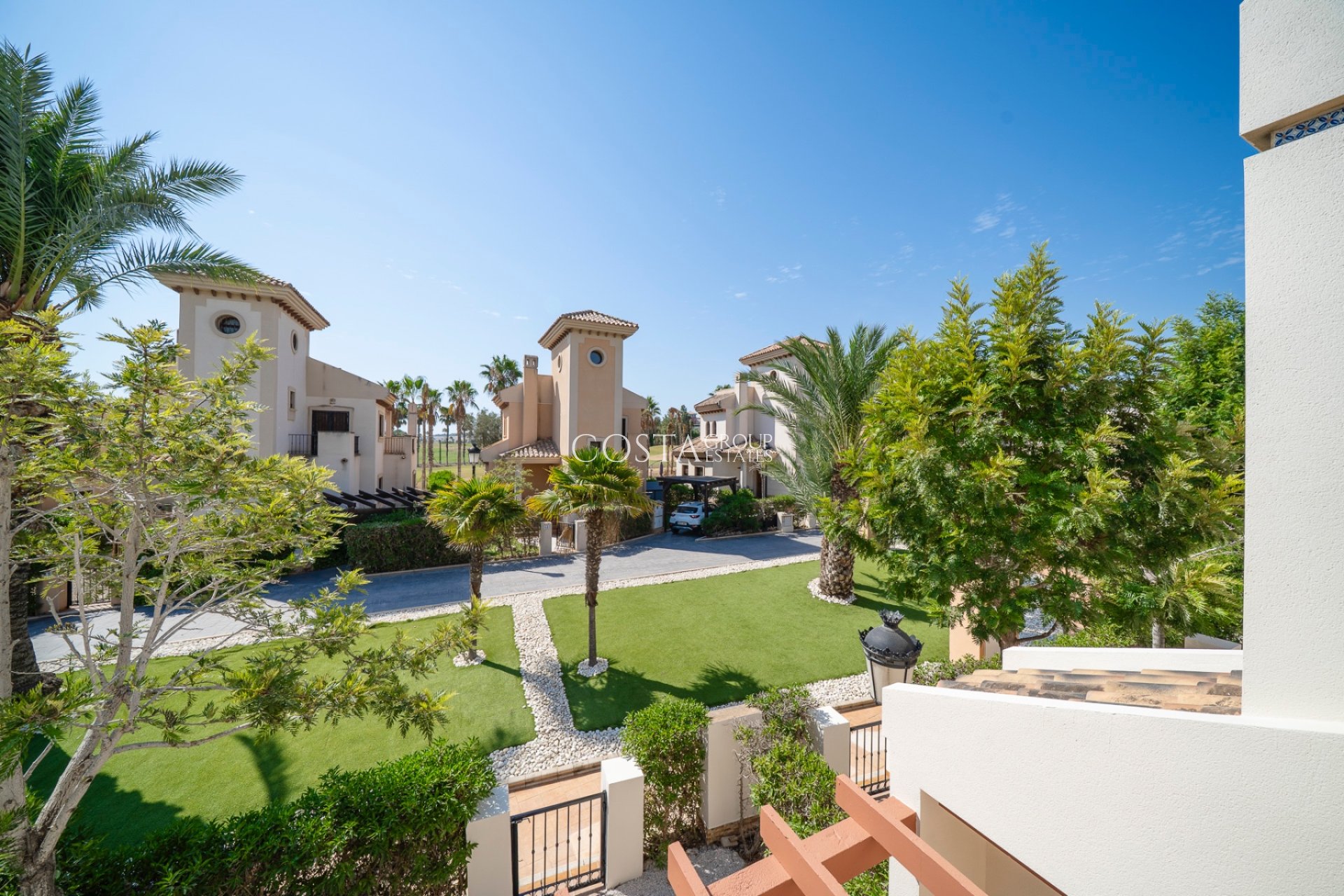 Resale - House -
Algorfa