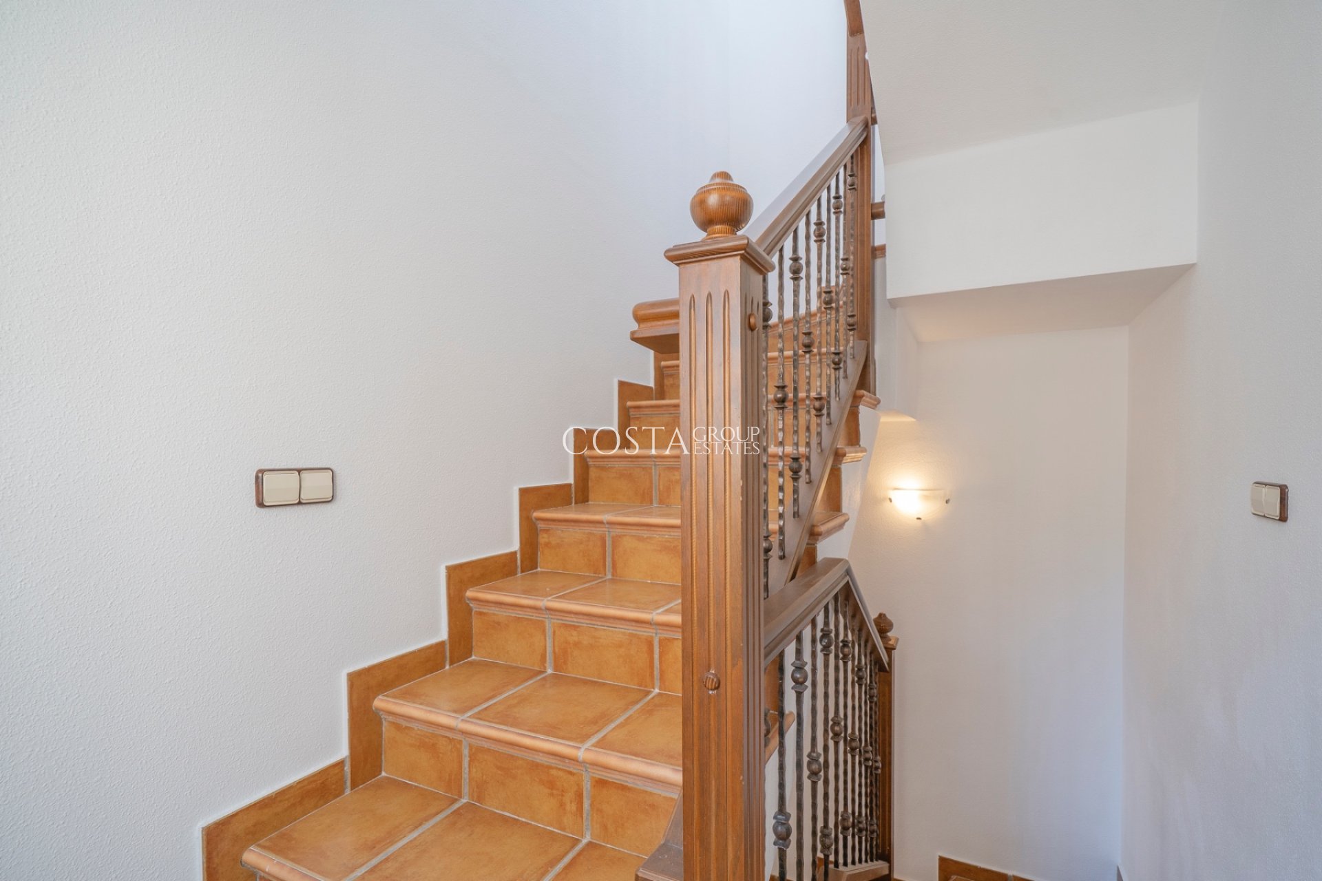 Resale - House -
Algorfa