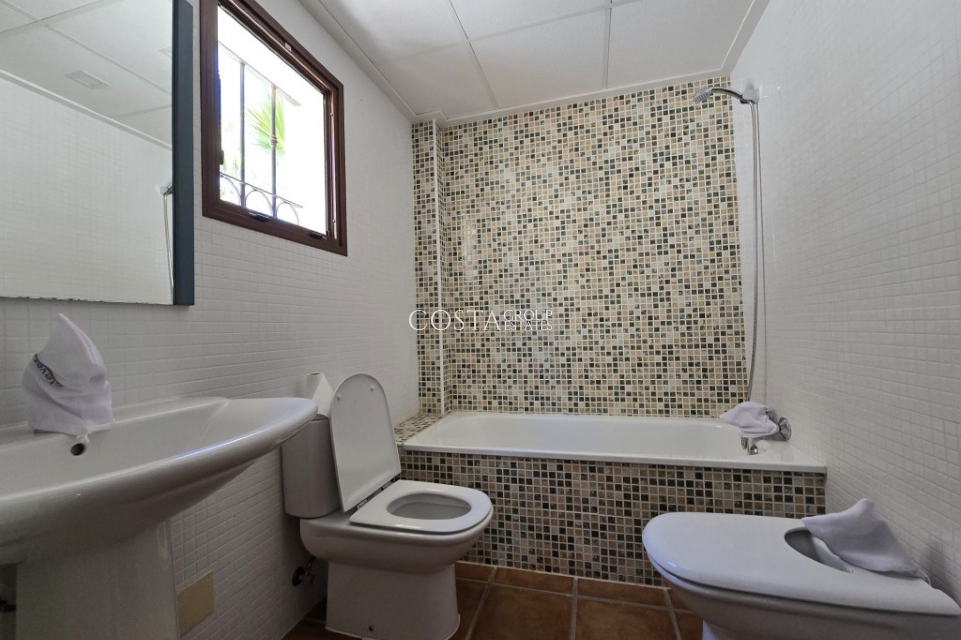 Resale - House -
Algorfa