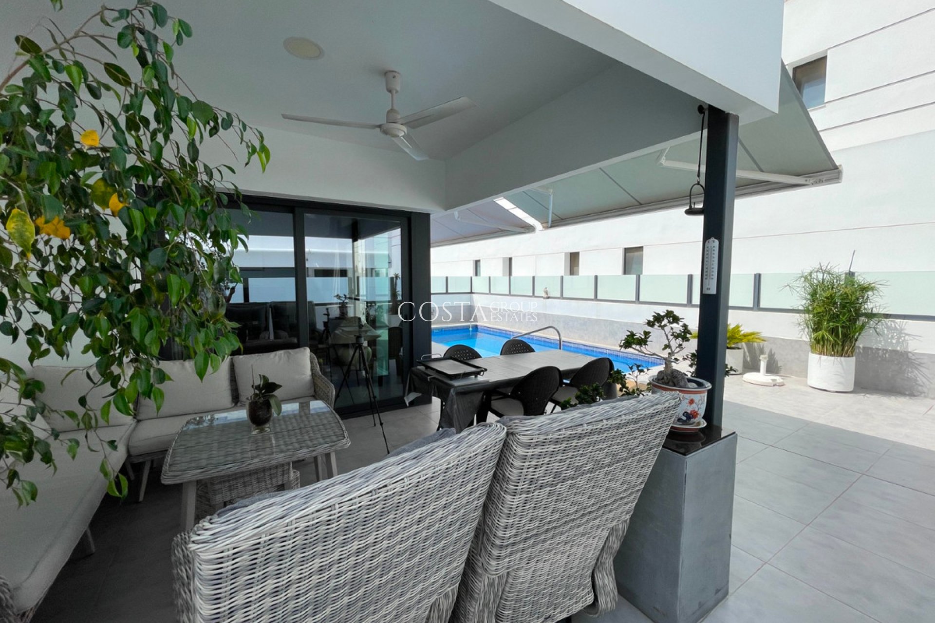 Resale - House -
Alicante - Alicante Centro